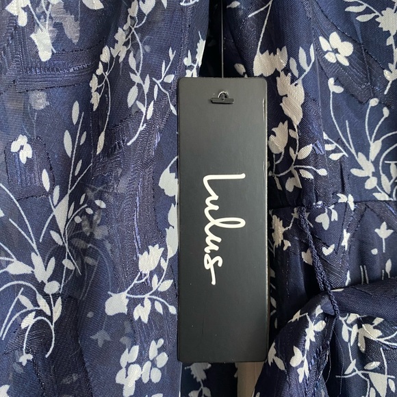 Lulus Navy floral dress XS - Picture 4 of 5